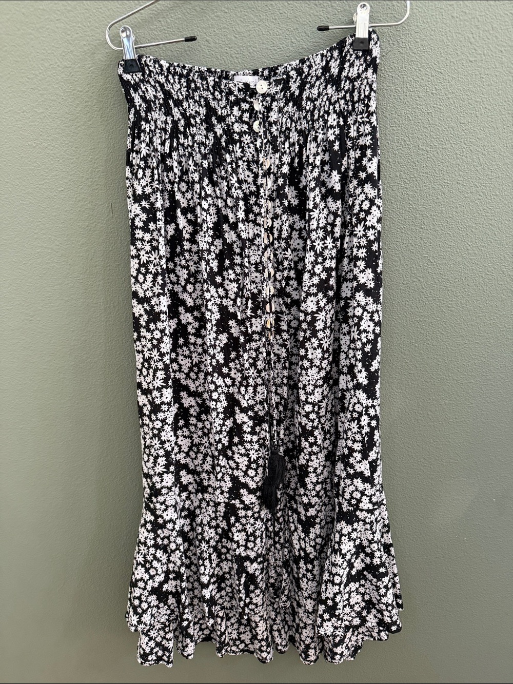 Tiare Hawaii Dakota Maxi Skirt OS Black White Floral Hi-Low Pull-On Tassels Flow
